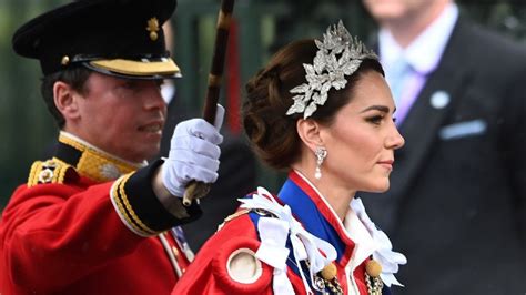 Kate Middleton Estos Son Los Accesorios Con Tributo A Lady Di En La