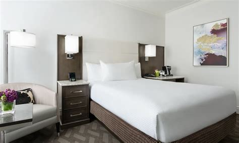 Rooms & Suites | Hilton Boston Park Plaza