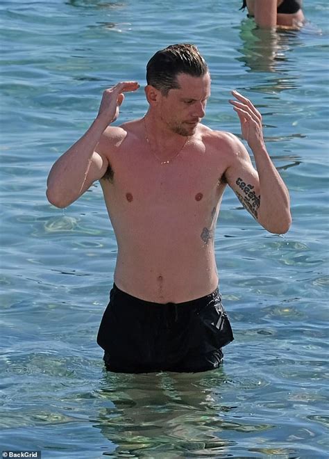 Skins Star Jack O Connell Cosies Up To A Bikini Clad Female Companion As They Enjoy A Low Key