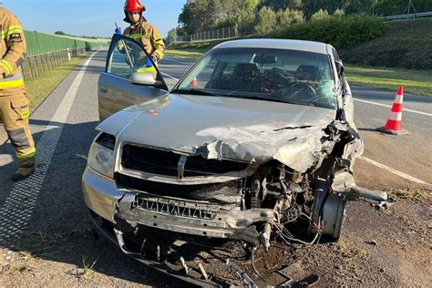 Wypadek Na Autostradzie A Niedaleko Wiecia