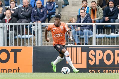 Rekord Lorient Dango Ouattara Trafi Do Bournemouth Goal Pl