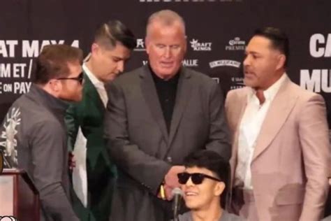 Oscar De La Hoya Se Muestra Temerario Con El Canelo Estaba Con Los