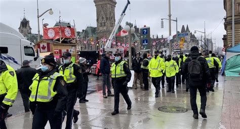 Children at Ottawa protest face increased risk of trauma: expert ...