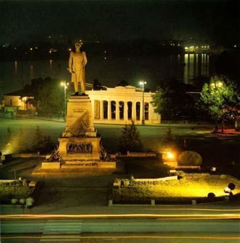 Monument Pavel Nakhimov - Sevastopol