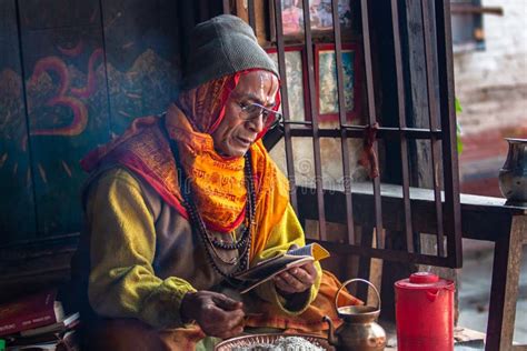 Hindu priest editorial photography. Image of rituals - 99147567