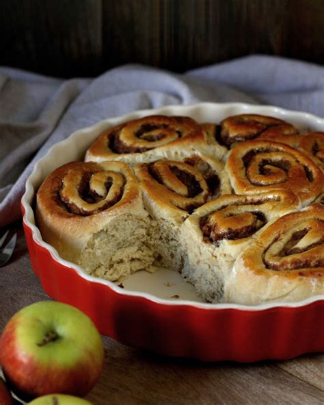 Saftige Apfel Zimt Schnecken Mit Hefeteig Rezept Auf Carry On Cooking