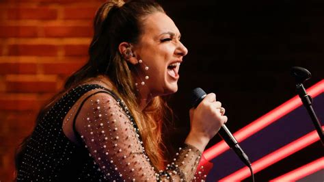 The Voice 24 Playoffs Jacquie Roar Shines On Classic The Chain