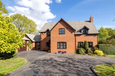 Upper Welland Road Malvern Worcestershire WR14 5 Bed Detached House