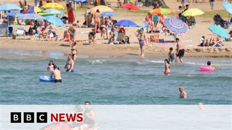 Spain S Tourist Hotspots Facing Housing Crisis Bbc News World News