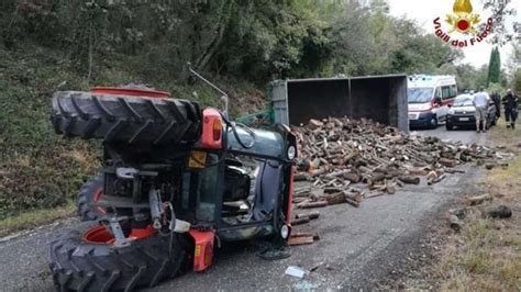 Incidenti Su Trattore Solo A Giugno E Luglio Troppe Vittime