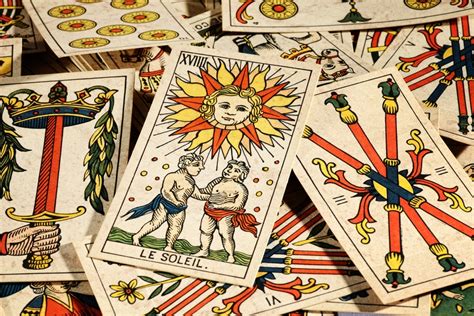 Tarot De Marseille Histoire De Cet Outil L Gendaire Voyance Qualit