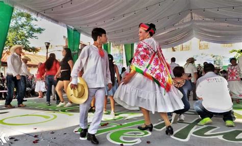 Arranca en Xilitla el maratón de huapangos serán 48 horas