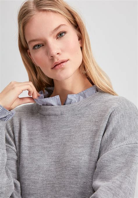 Buy Trendyol Grey Crew Neck Sweater For Women In Mena Worldwide