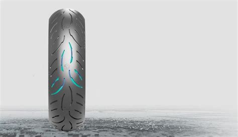 Metzeler Roadtec Two Tires In One With Adaptive Tread Design