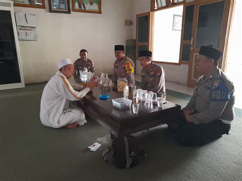 Tingkatkan Iman Dan Taqwa Polisi Nyantri Ke Pondok Pesantren Sekilas