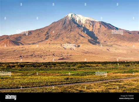 Mount Ararat In Turkey Seen From Armenia Stock Photo Alamy