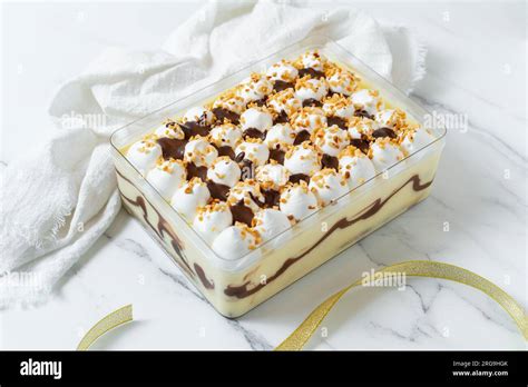 Tiramisu Cafe Hi Res Stock Photography And Images Alamy