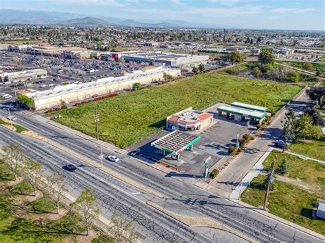 1405 1425 W Henderson Avenue Porterville CA 93257 Land For Sale