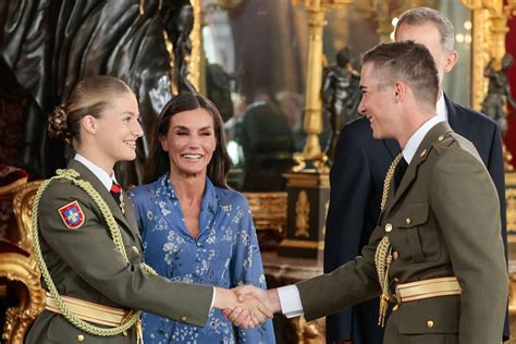 Leonor Llega A Un Acuerdo Con Su Padre Que Deja A Letizia Fuera De La