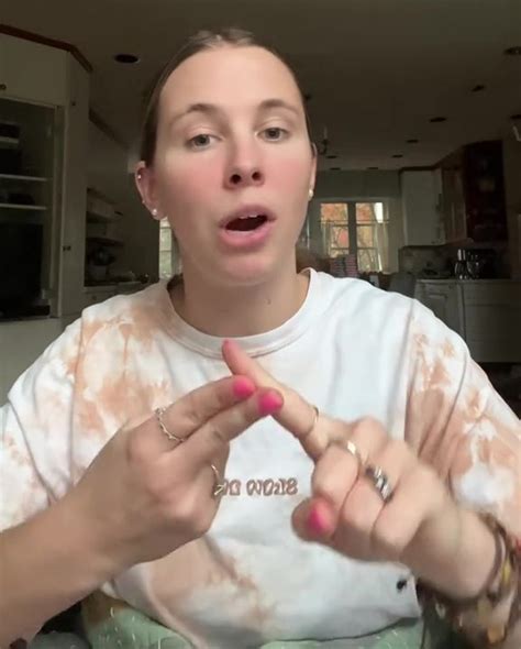 New Hot Sexy Emma Noyes Bikini Pics