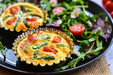 Mini Quiche Agli Asparagi E Pomodorini In Cucina Con Patty