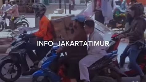 Baliho Caleg Roboh Timpa Pengendara Motor Psi Sekarang Sering Hujan