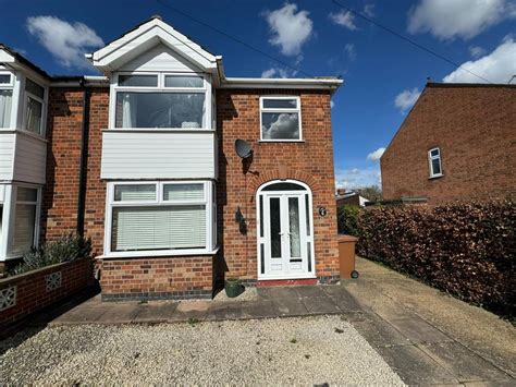 Bowley Avenue Melton Mowbray 3 Bed Semi Detached House 249 000