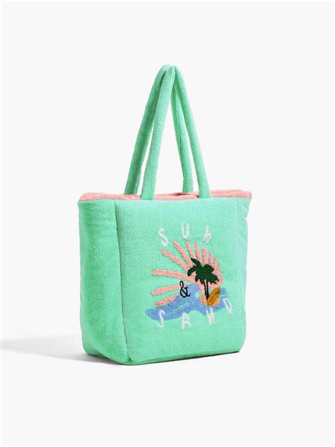 Ve A La Piscina O A La Playa Pero Hazlo Con Uno De Estos Bolsos Si