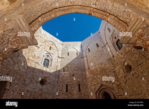 Italy Apulia Castel del Monte - The castle of Federico II di Svevia ...