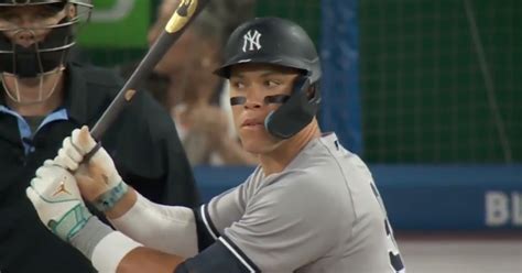 Aaron Judge Kept Glancing At First Before Home Run But Dont Assume He