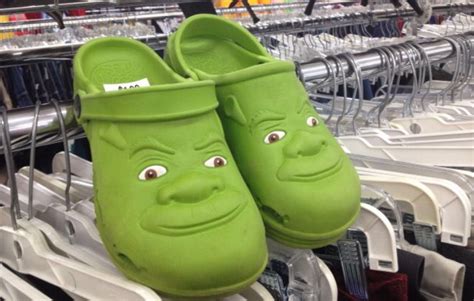 Detail Crocs De Shrek Koleksi Nomer 5