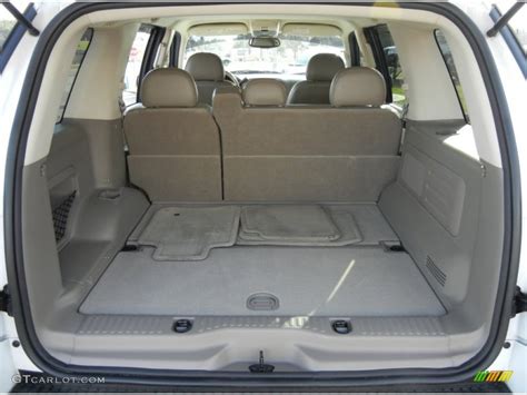 2004 Ford Explorer Eddie Bauer Trunk Photo 60510378