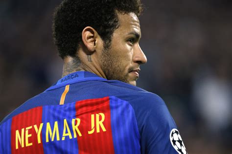 Neymar diz sim e acerta contrato de R 110 milhões por ano PSG