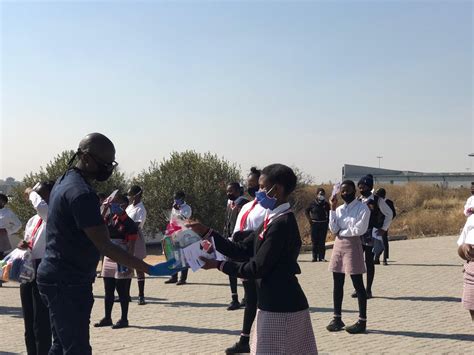 Diepsloot Schoolchildren Are Ted With Sanitary Hampers Fourways Review