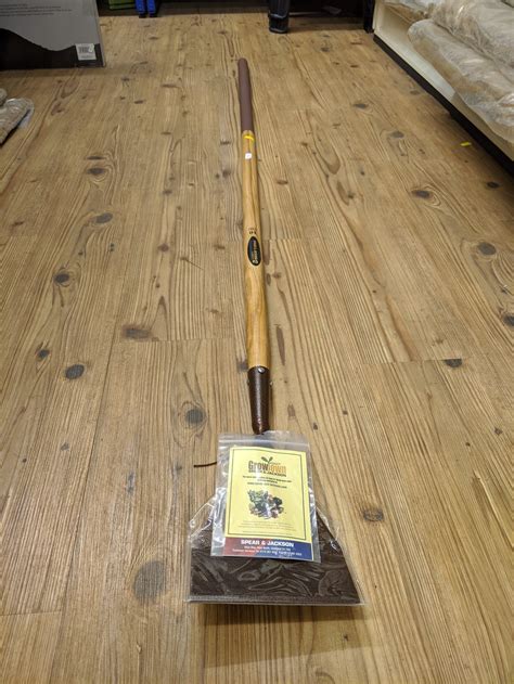 Replacement Garden Fork Or Spade Handle — Chapmans The Ironmongers