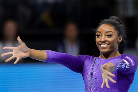 La Ginnasta Simone Biles Vince Il Nono Campionato USA E Prenota Parigi