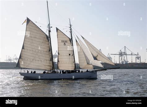 Lotsenschoner Elbe 5 Im Hamburger Hafen Deutschland Pilot Schooner Elbe