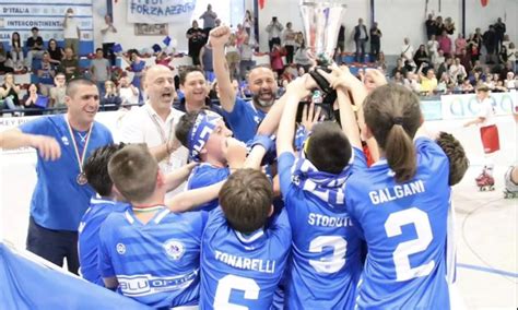 Hockey Grande Soddisfazione Per Il Follonica Che Si Laurea Campione D