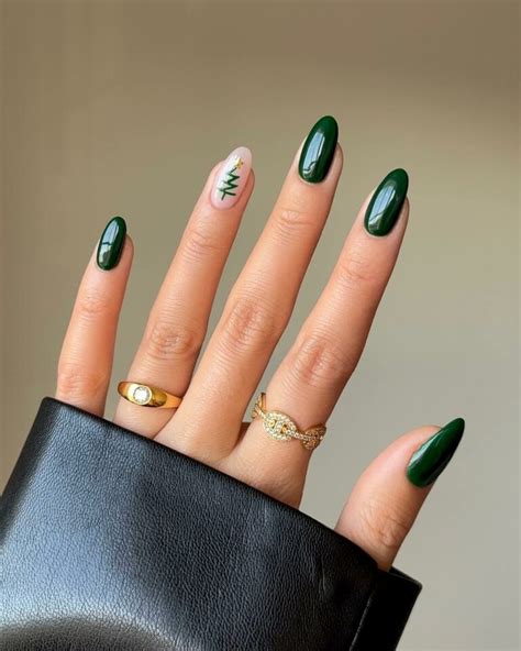 Get Festive With 25 Green Christmas Nail Ideas In 2024