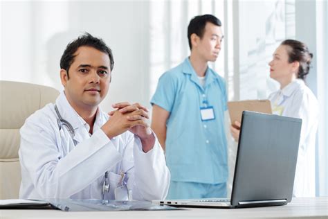 Mercado de trabalho da Medicina: Especialidades mais em alta!