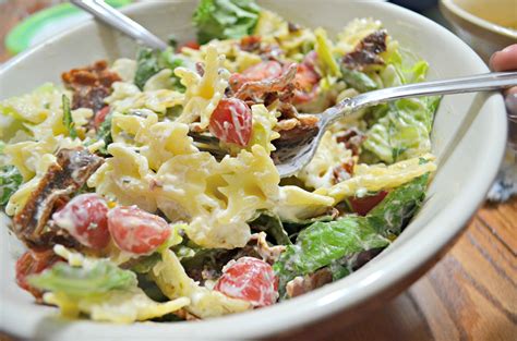 Easy Ranch Blt Salad • Hip2save