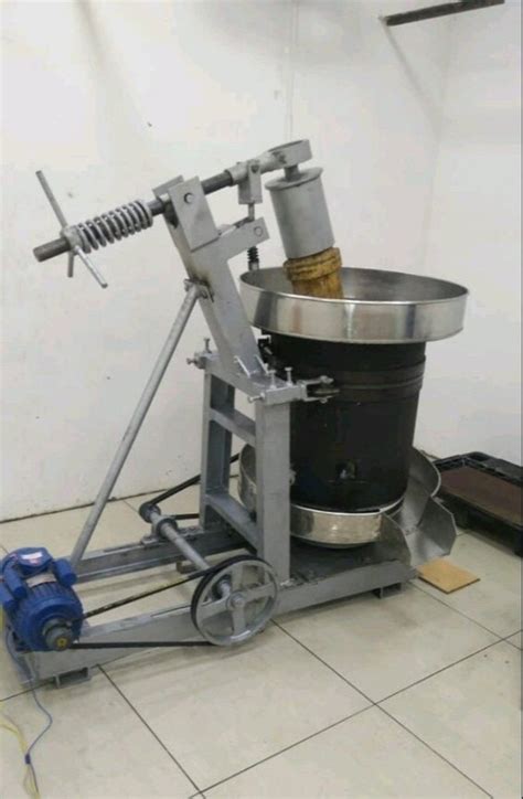 Bolt Semi Automatic Cold Press Oil Machine At Rs In Dindigul