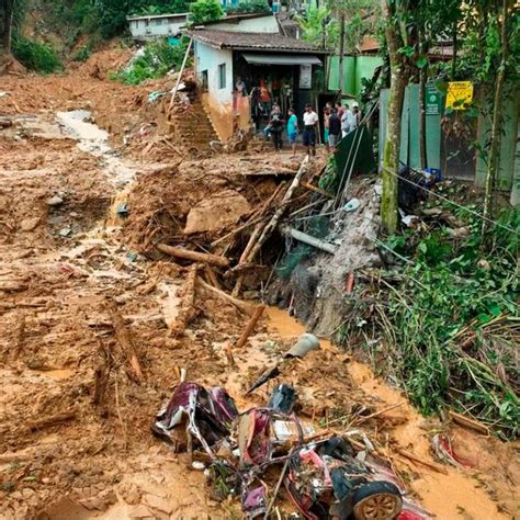 Lluvias Torrenciales Provocan Inundaciones Y Ocasionan La Muerte De