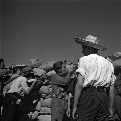 Gerda Taro : With Robert Capa as Photojournalist in the Spanish Civil ...