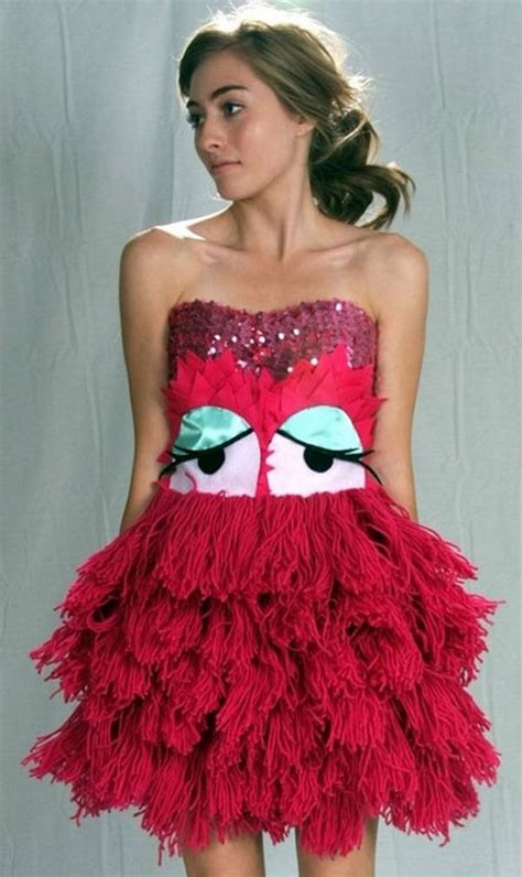 15 Most Bizarre Prom Dresses Of All Time