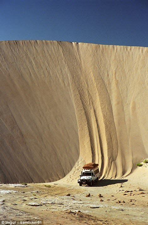 Are These The Most Daring Tourists Ever Viajes Australianos Dunas