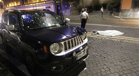 Le Strade Killer Di Roma Suv Travolge Pedone Secondo Morto In 2 Giorni