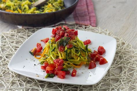 Spaghetti Di Zucchine E Carote Con Pomodoro Fresco Uovazuccheroefarina