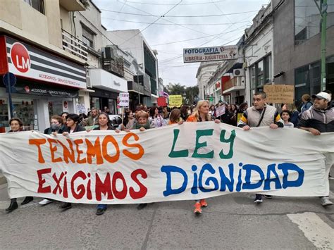 Marcha por la implementación de la Ley de Salud Mental Diario El