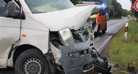 Nachrichten Bad Oeynhausen Drei Verletzte nach Frontalzusammenstoß